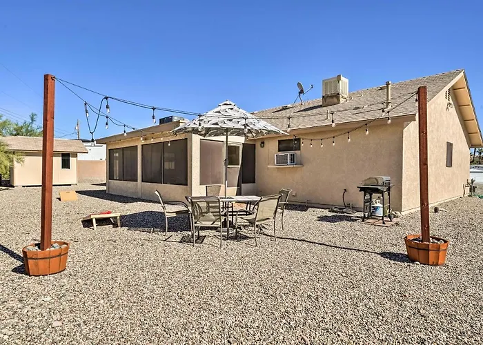 Game + Mtn Views: Havasu Escape!