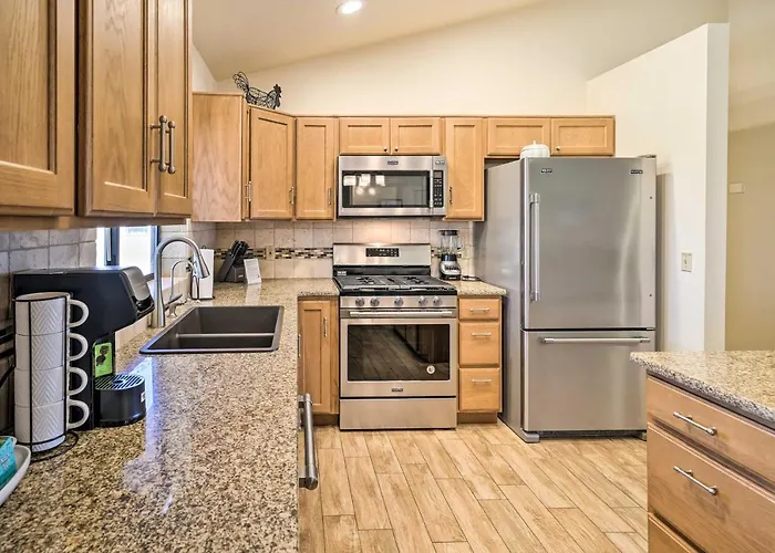 Game + Mtn Views: Havasu Escape! Ferienhaus Lake Havasu City